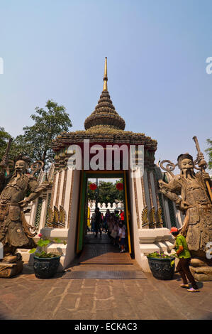 Vertical view of one of the ornamental gateways at Wat Pho in Bangkok. Stock Photo