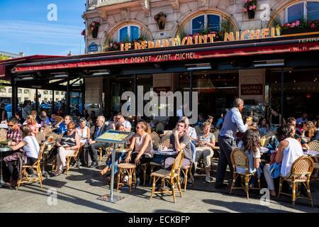Le Depart Saint Michel cafe Paris France Stock Photo - Alamy