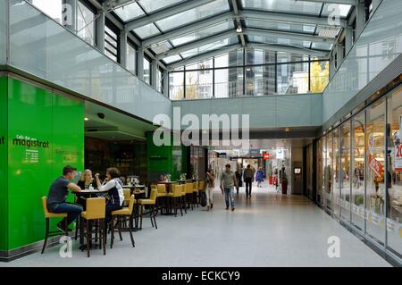 Austria, Tyrol, Innsbruck, Rathaus Galerien shopping mall Stock Photo