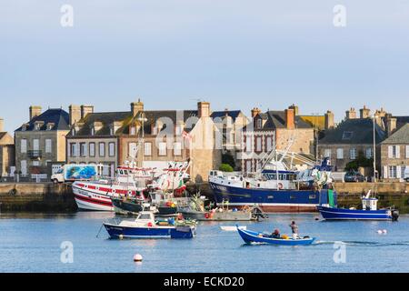 France, Manche, Cotentin, Barfleur, labeled Les Plus Beaux Villages de France (The Most Beautiful Villages of France), the little fishing harbour Stock Photo