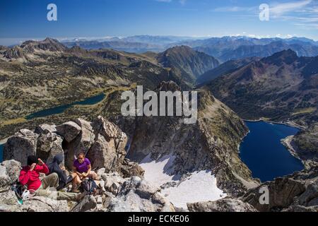 France, Hautes Pyrenees, Neouvielle natural reserve, view from the summit of Neouvielle peak (3011m) Stock Photo