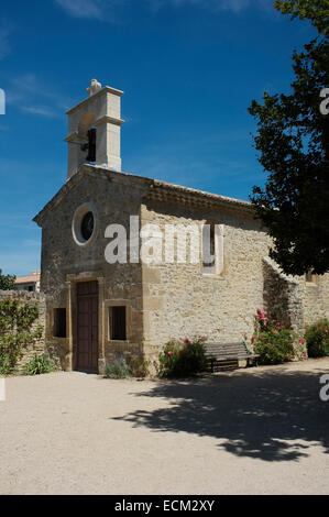 Chapelle Sainte Cécile, Sainte-Cécile-les-Vignes, Vaucluse, Provence, France. Stock Photo