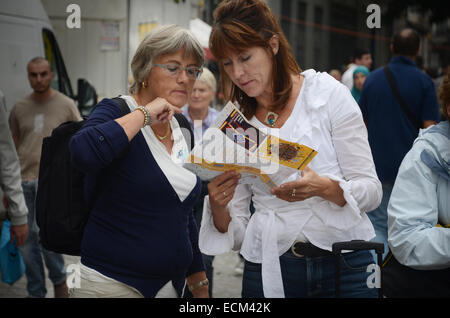 finding your way around Lille Braderie, Lille - Rijssel,  France Stock Photo