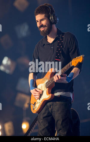 Inglewood, California, USA. 14th Dec, 2014. Guitarist BRAD DELSON of Linkin Park performs live in concert at the 25th annual KROQ Almost Acoustic Christmas at The Forum in Inglewood, California © Daniel DeSlover/ZUMA Wire/Alamy Live News Stock Photo