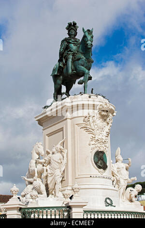 Equestrian statue of King José I, Praça do Comércio, Lisbon, Portugal Stock Photo