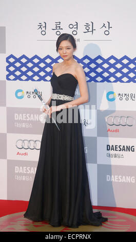 Seouil, South Korea. 17th Dec, 2014. Esom, South Korean actress Esom poses during a red carpet event of the Blue Dragon Film Awards in Seoul, South Korea. © Lee Jae-Won/AFLO/Alamy Live News Stock Photo