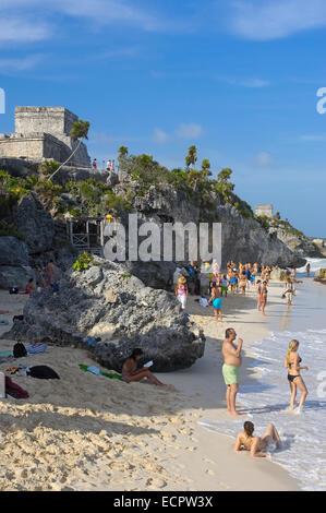 The castle, El Castillo, Mayan ruins of Tulum, 1200-1524, Tulum, Quintana Roo state, Mayan Riviera, Yucatan Peninsula, Mexico Stock Photo