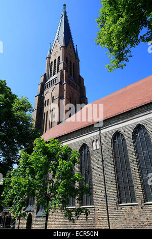 The St. Peter's Cathedral in Schleswig is one of the most important monuments of Schleswig-Holstein. It is a preaching church. Photo: Klaus Nowottnick Date: May 27, 2012 Stock Photo