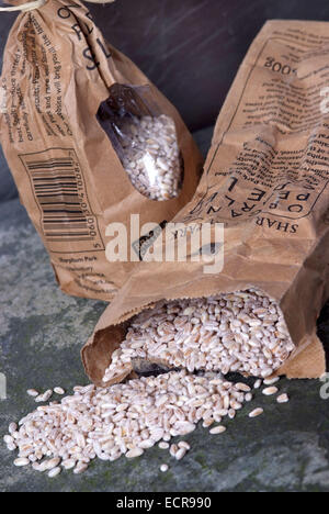 Spelt (raw) spelt crackers, breads and products Stock Photo