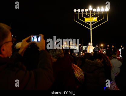 Prague, Czech Republic. 18th Dec, 2014. The first candle was lit at the candlestick to start the Jewish holiday of Hanukkah in Prague, Czech Republic on December 18, 2014.  Credit:  Roman Vondrous/CTK/Alamy Live News Stock Photo
