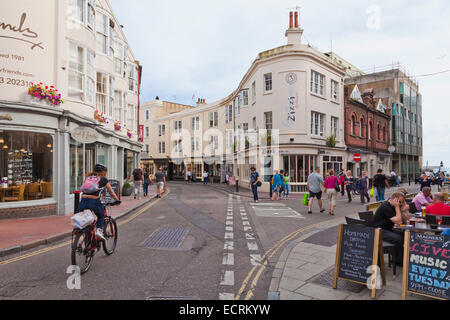 PUBS AND SHOPS AT THE LANES QUARTER, BRIGHTON, SEASIDE RESORT, SUSSEX, ENGLAND, GREAT BRITAIN Stock Photo