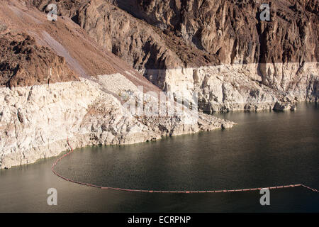 Lake Mead, Nevada, USA. The lake is at a very low level due to the four year long drought, with the boundary of where the water Stock Photo