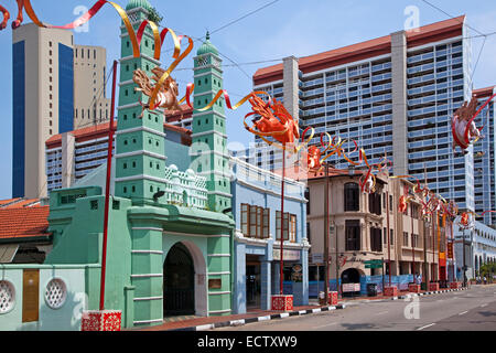 Masjid Jamae Mosque / Chulia Mosque with octagonal minarets at South Bridge Road in the Chinatown district of Singapore Stock Photo