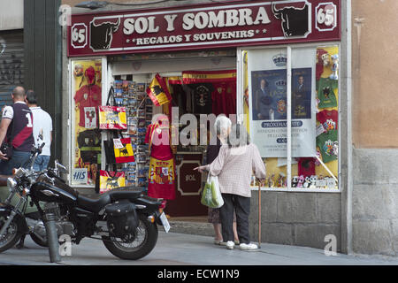 Prince Felipe coronation souvenirs are displayed in a souvenir store in Madrid. Prince Felipe is due to be crowned Felipe VI of Spain on June 19th after his father, King Juan Carlos I abdicated on June 2.  Where: Madrid, Spain When: 16 Jun 2014 Stock Photo