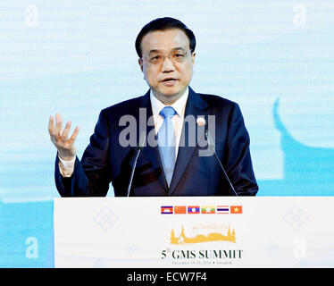 Bangkok, Thailand. 20th Dec, 2014. Chinese Premier Li Keqiang delivers a speech at the opening ceremony of the fifth summit of the Greater Mekong Subregion (GMS) Economic Cooperation in Bangkok, Thailand, Dec. 20, 2014. © Rao Aimin/Xinhua/Alamy Live News Stock Photo
