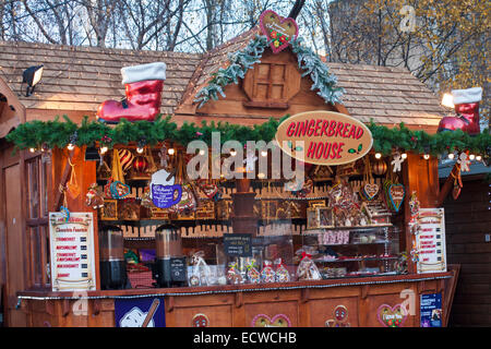 London, UK. 19th Dec, 2014. Christmas at London - Gingerbread House © Carolyn Jenkins/Alamy Live News Stock Photo