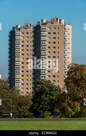 Herne Hill House and Park View House, residential flats in Herne Hill, South London, alongside Brockwell Park Stock Photo