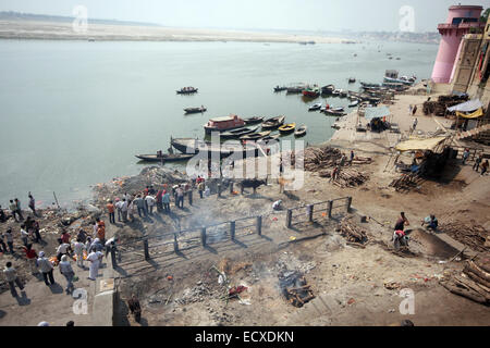 Manikarnika Ghat, Varanasi, Uttar Pradesh, India Stock Photo