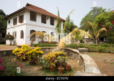 Kerala home gardens hi res stock photography and images Alamy