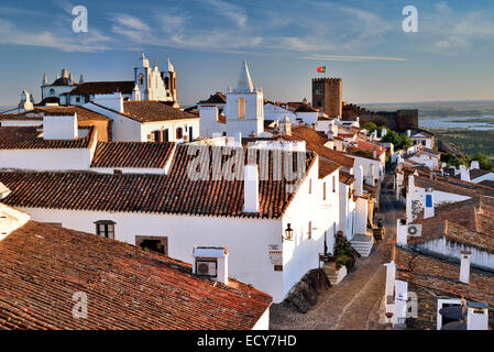 Portugal, Alentejo: Overview to the historic village of Monsaraz Stock Photo