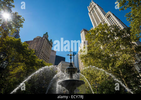 City Hall Park and the Woolworth Building, Manhattan, New York, United States Stock Photo