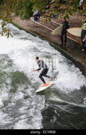 Englischer Garten made made surfing wave Stock Photo