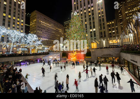 Ice skating during the Christmas holiday lights at the Rink at Rockefeller Center December 15, 2014 in New York City, NY. Stock Photo