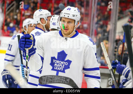 Toronto Maple Leafs left wing James van Riemsdyk (21) during the NHL game between the Toronto Maple Leafs and the Carolina Hurricanes at the PNC Arena.  The Carolina Hurricanes defeated the Toronto Maple Leafs 4-1. Stock Photo