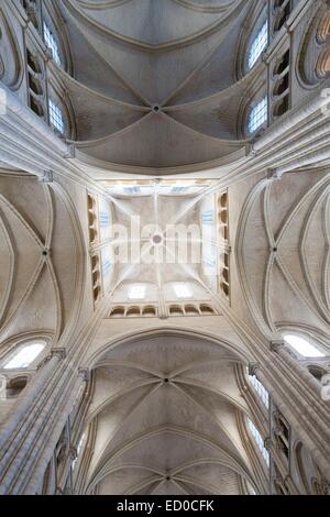 France, Aisne, Laon, inside the cathedral Notre Dame built between 1150 and 1180, lantern tower Stock Photo