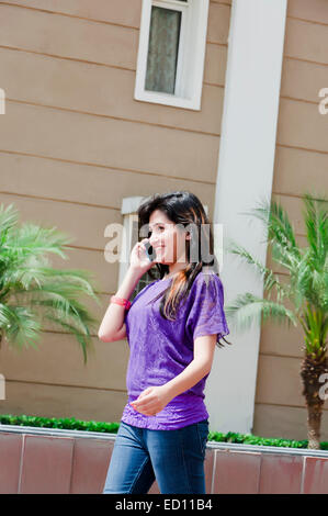 1 indian lady talking phone Stock Photo