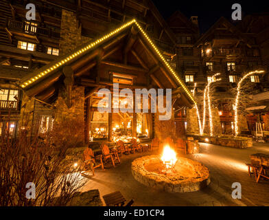 Ritz-Carlton Bachelor Gulch at dusk, winter, Beaver Creek Resort, Avon, Colorado. Stock Photo