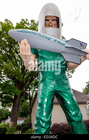 Illinois Wilmington,historic highway Route 66,Launching Pad Drive-In,Gemini Giant,statue,man men male,humor,humorous,humour,IL140905069 Stock Photo