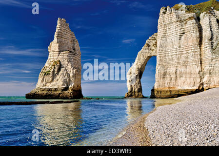 France, Normandy: Rocks and arcs at Port l´Aval at the coast of Etretát Stock Photo