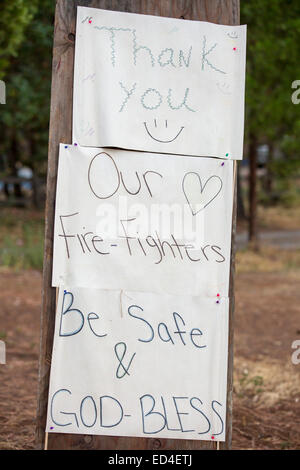 A sign outside a house in Georgetown thanking fire fighters who tackled the King Fire that burned 97,717 acres of the El Dorado Stock Photo