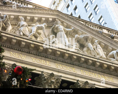 New York Stock Exchange at Christmas time, New York City, USA Stock Photo