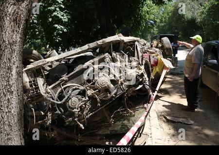 Rescue workers try salvage people hi res stock photography and