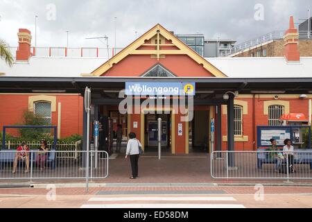 wollongong station train side viewed east alamy west