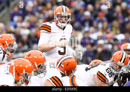 Baltimore, Maryland, USA. 28th Dec, 2014. Cleveland Browns quarterback Connor Shaw (9) calls out a play against the Baltimore Ravens on December 28, 2014 at M&T Bank Stadium. Credit:  Debby Wong/ZUMA Wire/Alamy Live News Stock Photo