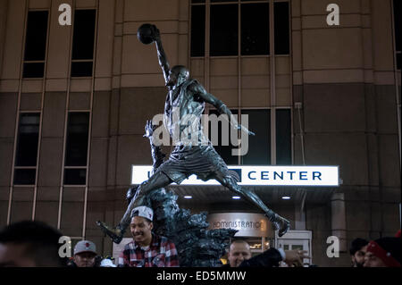 315/R365 - Michael Jordan Statue - United Center - Chicago…