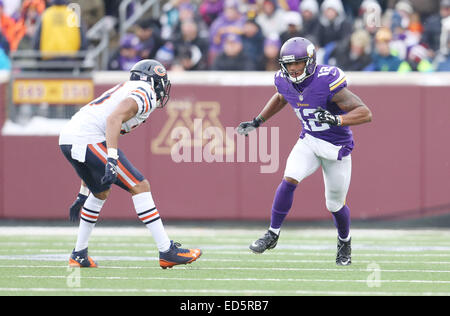 Minnesota Vikings wide receiver Charles Johnson (12) makes a catch in front  of St. Louis Rams cornerback Janoris Jenkins (21) during an NFL football  game Sunday, Nov. 8, 2015, in Minneapolis. The