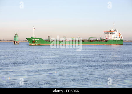 Thun Gratitude merchant ship entering Dublin Harbour Stock Photo