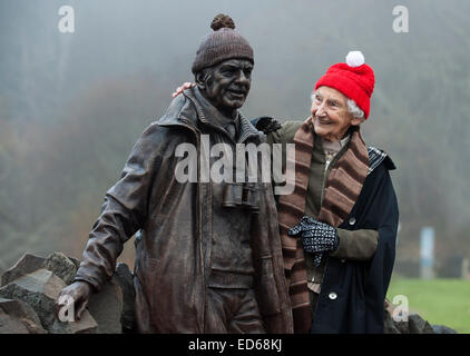 Balmaha, Scotland, UK. 29th Dec, 2014. Scottish countryside legend Tom Weir statue unveiled on the banks of Loch Lomand by Tom's widow Rhona Weir. Balmaha, 29th December 2014. Credit:  Sam Kovak/Alamy Live News Stock Photo