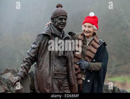 Balmaha, Scotland, UK. 29th Dec, 2014. Scottish countryside legend Tom Weir statue unveiled on the banks of Loch Lomand by Tom's widow Rhona Weir. Balmaha, 29th December 2014. Credit:  Sam Kovak/Alamy Live News Stock Photo