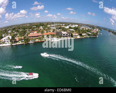 Weekend boating on the waterways of Boca Raton, Florida, birds eye view Stock Photo