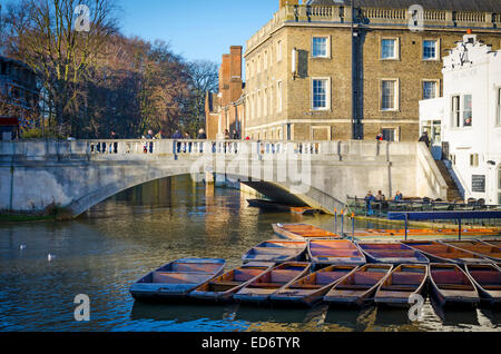 Cambridge, UK. 29 December 2014: Punts on the River Cam in Cambridge Stock Photo