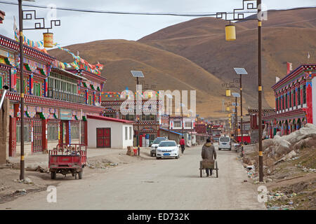 Colourful buildings in the village Zhuqing, Sichuan Province, China Stock Photo