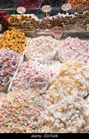 Traditional sweetmeats Turkish Delight, Lokum, in Misir Carsisi Egyptian Bazaar food and spice market, Istanbul, Turkey Stock Photo