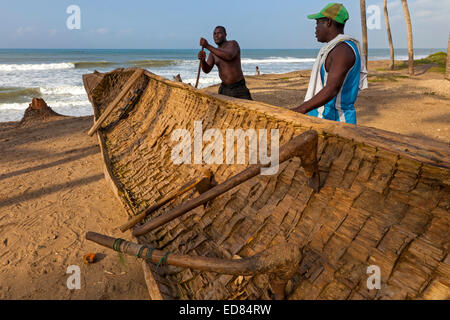 Building fishing boats at Prampram, Greater Accra, Ghana, Africa Stock Photo