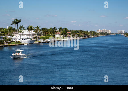 Ft. Lauderdale, Florida.  Intracoastal Waterway Looking North from East Oakland Park Blvd. Bridge. Stock Photo