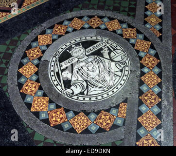 Tiles on floor at Lichfield cathedral, Staffordshire, England UK WS13 7LD leading to the high altar Stock Photo